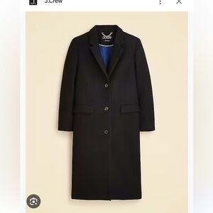 J Crew 100%Wool Coat
In very good condition
The color is Navy blue
Size 6